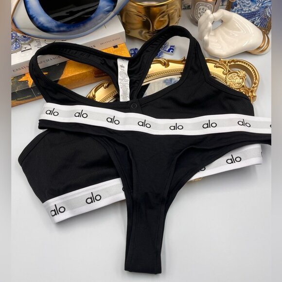 🆕 ALO YOGA 🧿 BNWOT Icon Ribbed Henley Sports Bra + Icon Thong Bundle - Size L - Picture 7 of 14